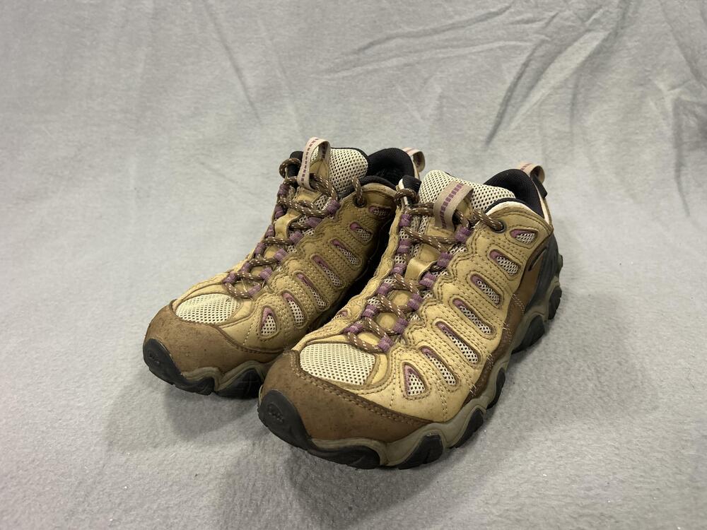 Oboz BDRY Hiking Shoes Womens Size 10 Brown Waterproof Trail Hiking Outdoors